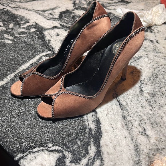 These were sold previously but it was when Poshmark had messed up shipping! - Picture 1 of 6